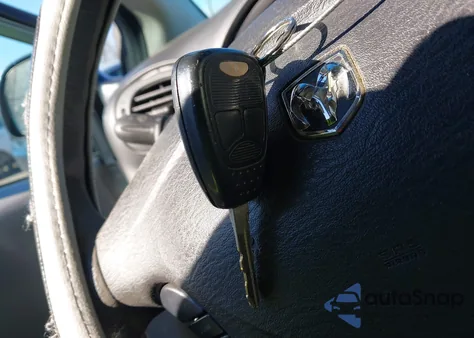 2006 Dodge Caravan Sxt from USA, damaged, VIN 1D4GP45R86B690122